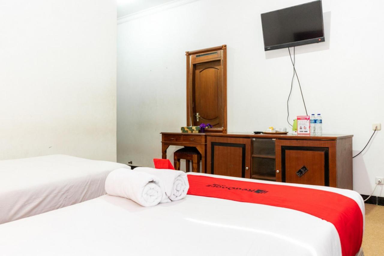 เรดดอร์ซ พลัส ชาเรียะฮ์ เนียร์ ชวา ซูเปอร์มอลล์ เซมารัง 2 Hotel เซอมารัง ภายนอก รูปภาพ