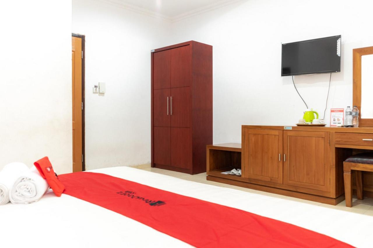 เรดดอร์ซ พลัส ชาเรียะฮ์ เนียร์ ชวา ซูเปอร์มอลล์ เซมารัง 2 Hotel เซอมารัง ภายนอก รูปภาพ