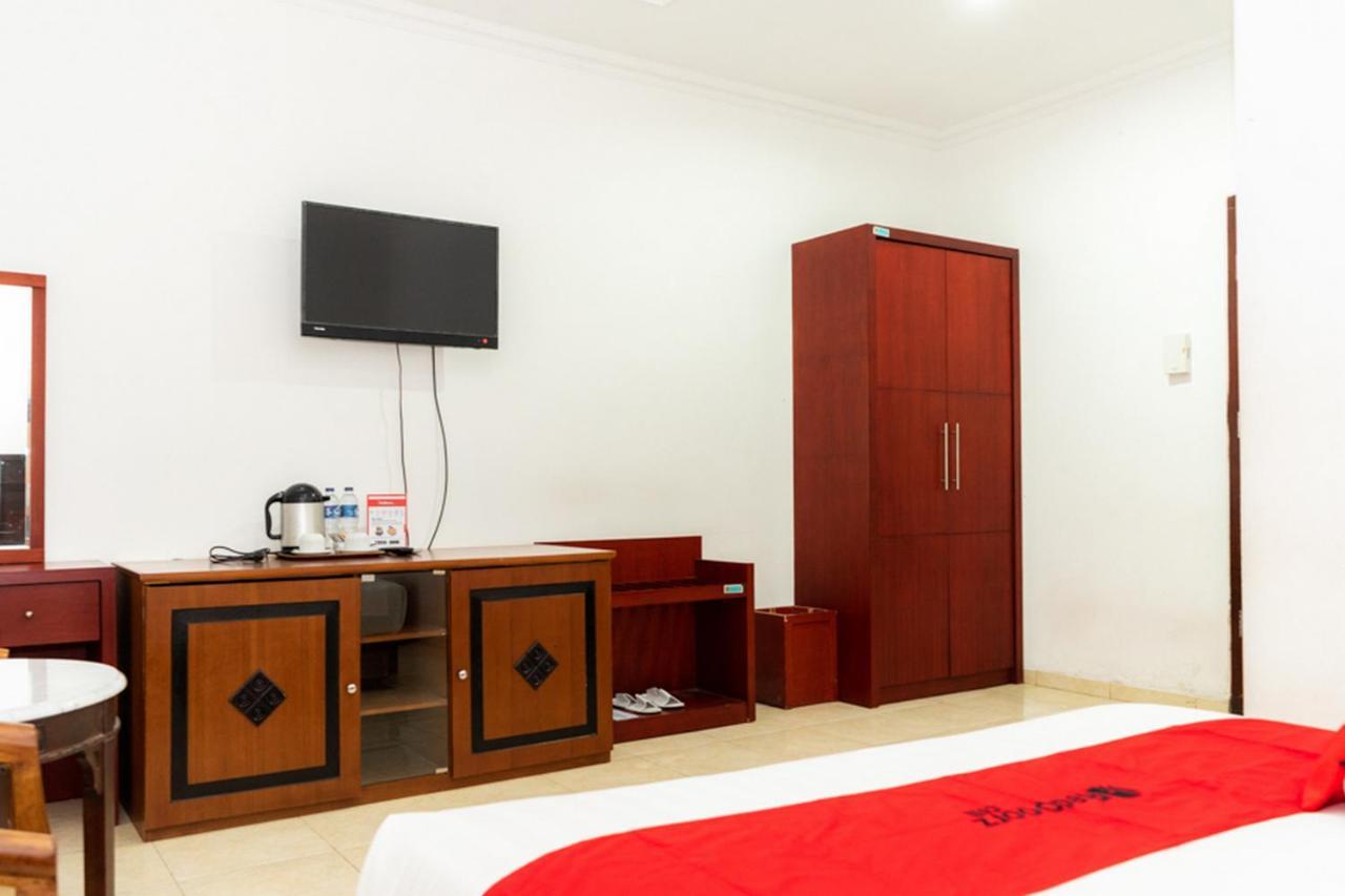 เรดดอร์ซ พลัส ชาเรียะฮ์ เนียร์ ชวา ซูเปอร์มอลล์ เซมารัง 2 Hotel เซอมารัง ภายนอก รูปภาพ